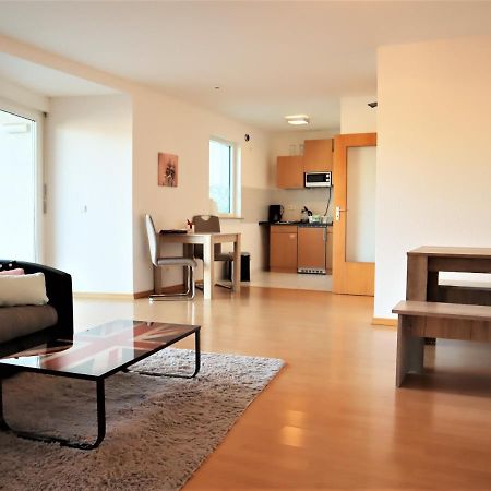 Ferienwohnung Am Clara Park ไลป์ซิก ภายนอก รูปภาพ