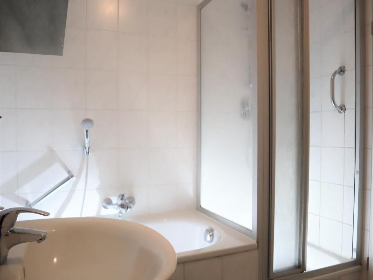 Ferienwohnung Am Clara Park ไลป์ซิก ภายนอก รูปภาพ